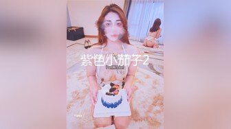 甜美大奶子新人美女~不一样的感觉，撩下衣服露奶子，白皙美腿张开，揉搓骚穴翘起美臀