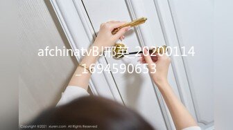 2023-2-19【用利顶你】花臂纹身外围妹妹，白衬衣埋头吃吊，掰穴吸奶随意玩弄，骑乘位暴插，连续搞了两炮