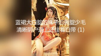 重口味俩人妖喝一半酒鸡巴拿出来沾酒给吃不知道啥味道双插菊花肉体三明治连连操玩的真刺激