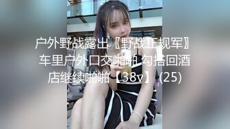 二月流出新系列❤️大学城附近女厕 全景后拍学妹尿尿牛仔裤系花美女逼还挺嫩的有点小痔疮