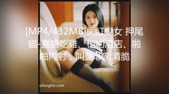 窗外偷拍邻居家三个女儿洗澡 风格各异你想好了要撸哪个没有