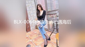 抖音热搜门事件❤️貌似精神受刺激的女生全身裸体冲入集宁师范学院男生宿舍砸东西 被男同学围观吃瓜