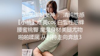 纯纯气质小美女好萌啊 宽大T恤感觉就像没穿裤子一样口干舌燥冲动