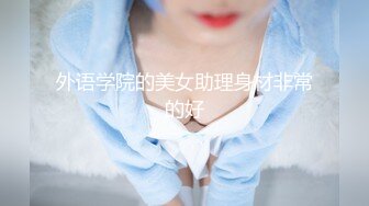 kcf9.com-女学生在被占用的厕所前尿尿 (1)